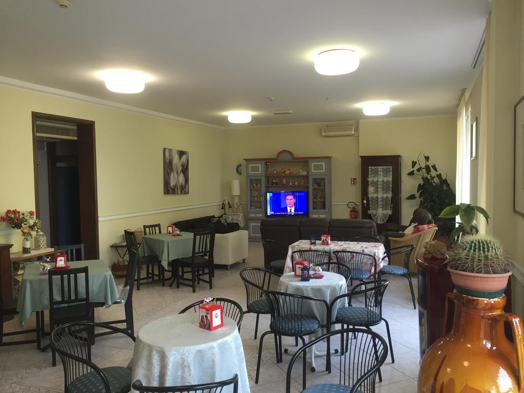 Hotel Acapulco Viserbella di Rimini Extérieur photo