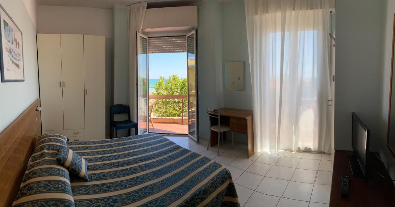 Hotel Acapulco Viserbella di Rimini Extérieur photo